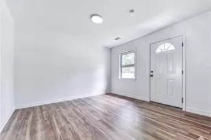 3283 Pebble Dr, Atlanta, GA 30344 - Photo 2