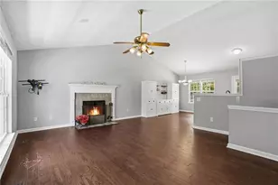 4098 Parks Rd, Flowery Branch, GA 30542 - Photo 8