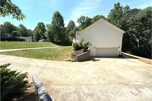 4098 Parks Rd, Flowery Branch, GA 30542 - Photo 4