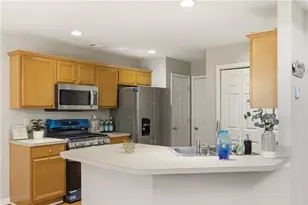 702 River Hill Dr, Lawrenceville, GA 30046 - Photo 12