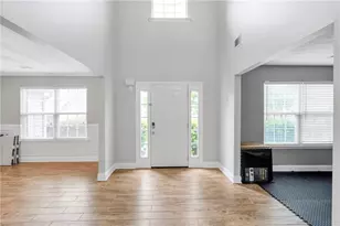 709 Roxholly Ln, Buford, GA 30518 - Photo 4