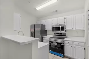 1361 Keys Crossing Dr NE, Brookhaven, GA 30319 - Photo 2