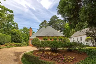 570 Rock Springs Rd NE, Atlanta, GA 30324 - Photo 2