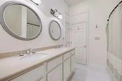 570 Rock Springs Road NE, Atlanta, GA 30324 - Photo 32
