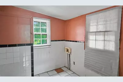 945 S Hairston Road, Stone Mountain, GA 30088 - Photo 26