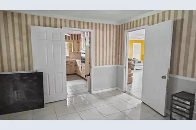 945 S Hairston Road, Stone Mountain, GA 30088 - Photo 14