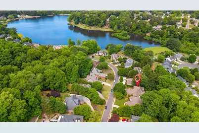 741 E Shore Drive, Canton, GA 30114 - Photo 2