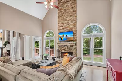 741 E Shore Drive, Canton, GA 30114 - Photo 16