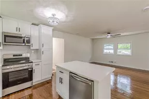 8285 Hemlock Dr, Jonesboro, GA 30238 - Photo 18