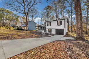 3959 Wood Path Dr, Stone Mountain, GA 30083 - Photo 4