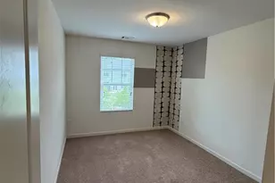 2330 McKenna Square Dr, Lithonia, GA 30058 - Photo 10