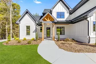 121 Forest Berry Ct, Newnan, GA 30265 - Photo 2