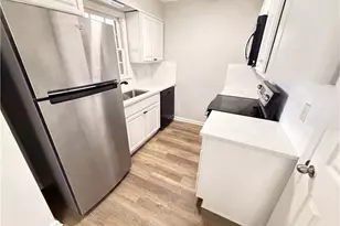 237 Chads Ford Way, Roswell, GA 30076 - Photo 2