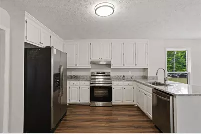 130 Seneca Place, Fayetteville, GA 30215 - Photo 2