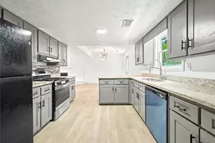 7156 Whitfield Dr, Riverdale, GA 30296 - Photo 14
