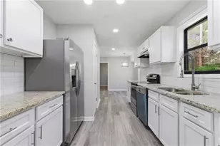 4380 Cary Dr, Snellville, GA 30039 - Photo 16