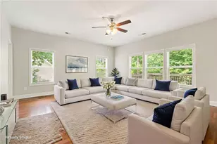 825 Sassafras Ln, Hoschton, GA 30548 - Photo 4