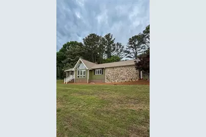 90 W Triple Tree Drive, Carrollton, GA 30117 - Photo 2