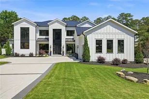 1267 Thomas Cir, Roswell, GA 30075 - Photo 2