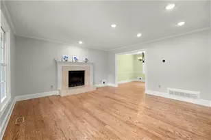 1020 Forest Park Ln, Suwanee, GA 30024 - Photo 4