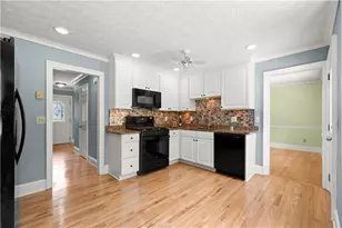 1020 Forest Park Ln, Suwanee, GA 30024 - Photo 10