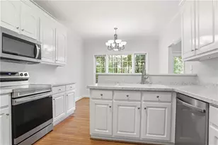 940 Cider Ridge Ct, Clarkesville, GA 30523 - Photo 2