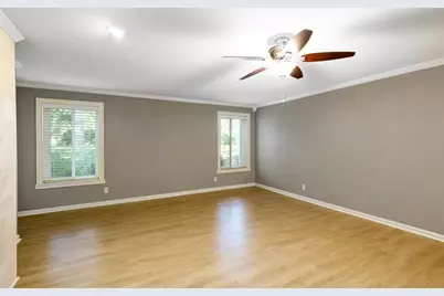 558 Emory Oaks Way, Decatur, GA 30033 - Photo 10