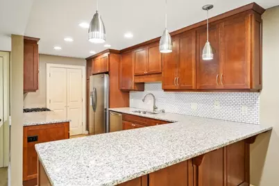 558 Emory Oaks Way, Decatur, GA 30033 - Photo 2