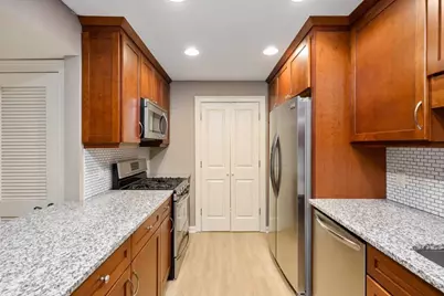558 Emory Oaks Way, Decatur, GA 30033 - Photo 6