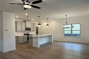 2955 Vinca Dr, Buford, GA 30519 - Photo 2