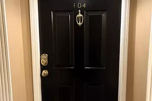 25104 Plantation Dr NE, Atlanta, GA 30324 - Photo 4