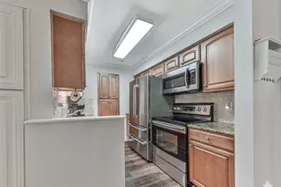 25104 Plantation Dr NE, Atlanta, GA 30324 - Photo 6
