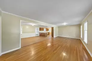 3072 Vandiver Dr, Marietta, GA 30066 - Photo 4