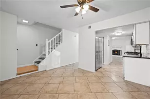 579 Northridge Crossing Dr, Atlanta, GA 30350 - Photo 2