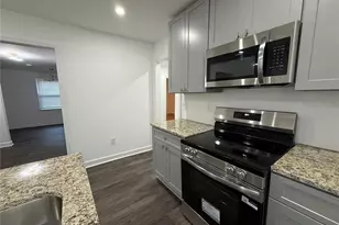 1040 Palmetto Ave SW, Atlanta, GA 30314 - Photo 6