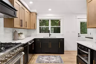 656 Channing Dr NW, Atlanta, GA 30318 - Photo 16