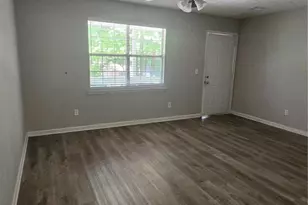 125 E Country Woods Dr E, Covington, GA 30016 - Photo 6