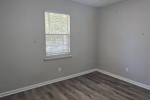 125 E Country Woods Dr E, Covington, GA 30016 - Photo 8