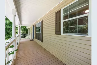 376 Thornwood Circle, Mount Airy, GA 30563 - Photo 2
