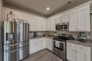 198 Woodlawn Ave, Winder, GA 30680 - Photo 10