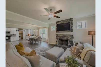 198 Woodlawn Avenue, Winder, GA 30680 - Photo 6