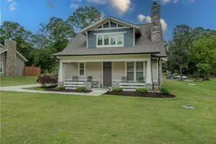 198 Woodlawn Ave, Winder, GA 30680 - Photo 2