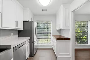 1304 Highland Bluff Dr S E, Atlanta, GA 30339 - Photo 8