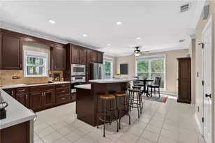 371 Shyrewood Dr, Lawrenceville, GA 30043 - Photo 16