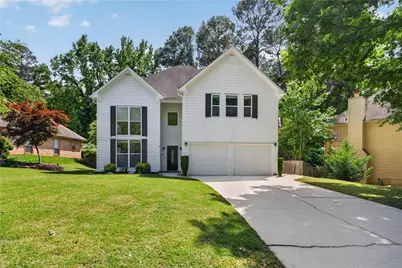 371 Shyrewood Drive, Lawrenceville, GA 30043 - Photo 2