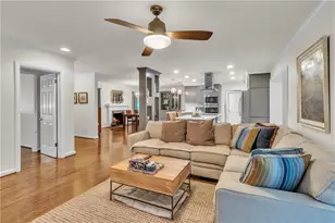 4374 Peachtree Dunwoody Rd NE, Atlanta, GA 30342 - Photo 20