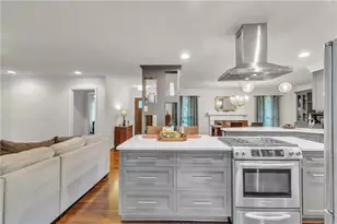 4374 Peachtree Dunwoody Rd NE, Atlanta, GA 30342 - Photo 14