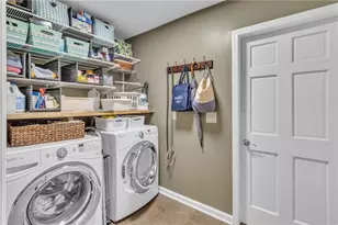 4374 Peachtree Dunwoody Rd NE, Atlanta, GA 30342 - Photo 22