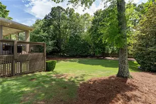 46 Lakecrest Cir, Suwanee, GA 30024 - Photo 4