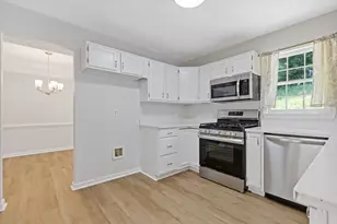1968 Wedgewood Dr, Stone Mountain, GA 30088 - Photo 16